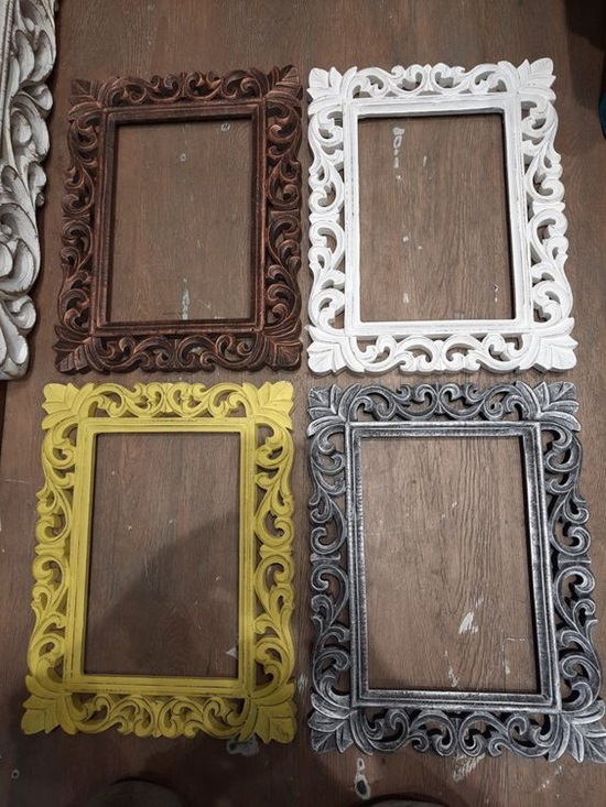 Carved art gallery frames