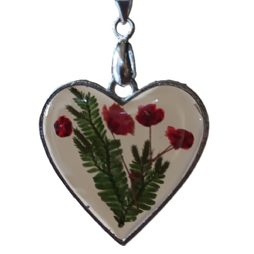 RESIN leafy Love Pendent with chain